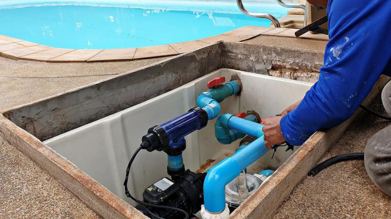 Une fuite ou un &eacute;quipement d&eacute;fectueux impose une r&eacute;paration rapide de votre piscine